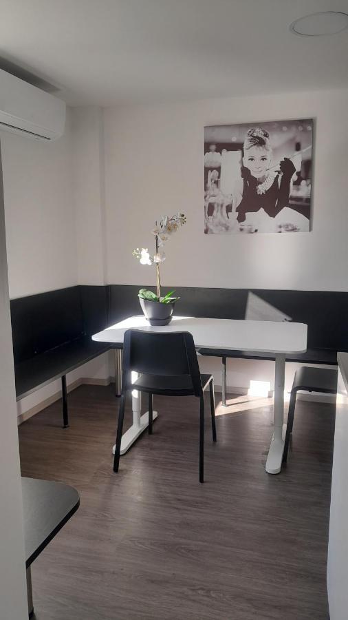 Apartma Ana Koper Luaran gambar