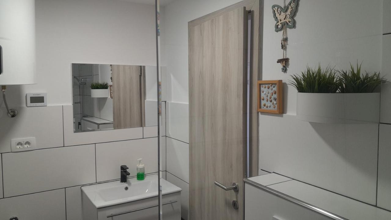 Apartma Ana Koper Luaran gambar